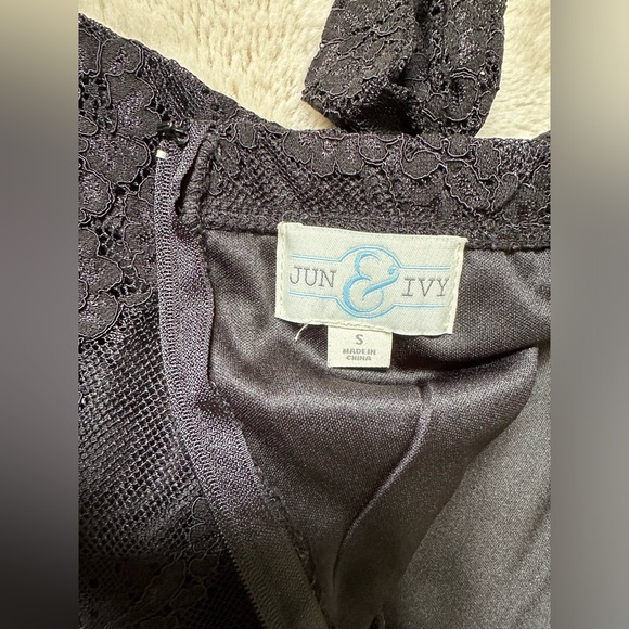 Jun & Ivy Black Lace Strapless Romper - Picture 4 of 5